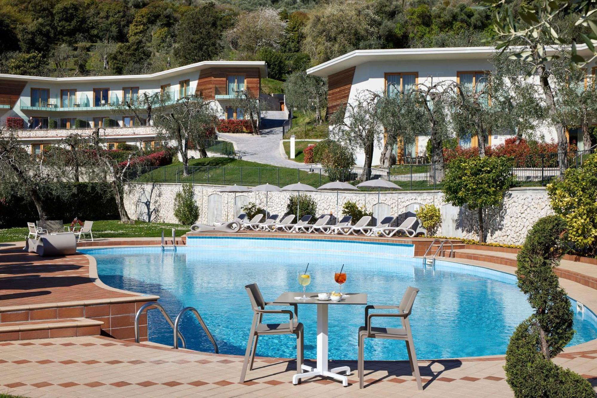 Hotel Atilius - Adults Only Limone sul Garda Dış mekan fotoğraf