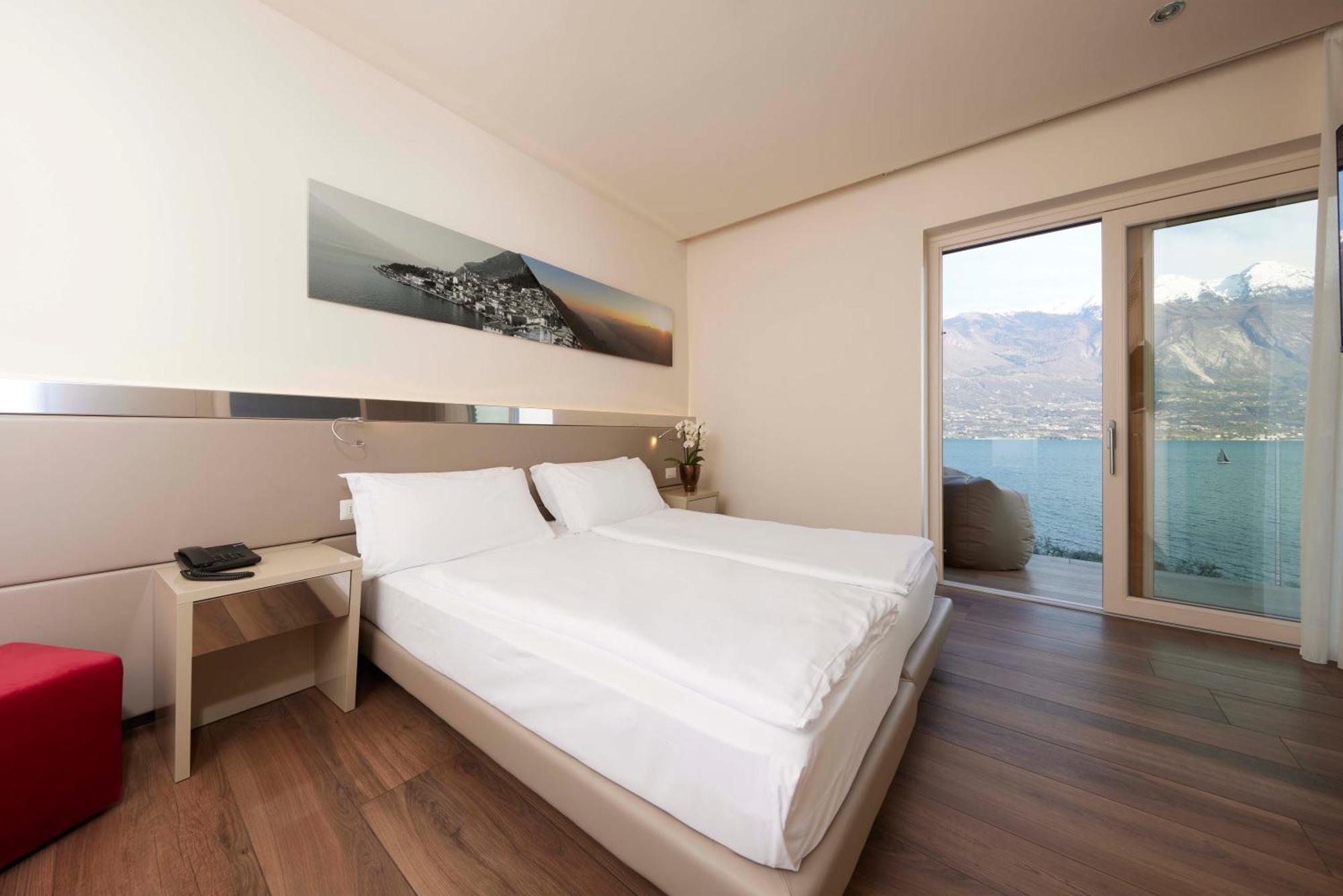 Hotel Atilius - Adults Only Limone sul Garda Oda fotoğraf
