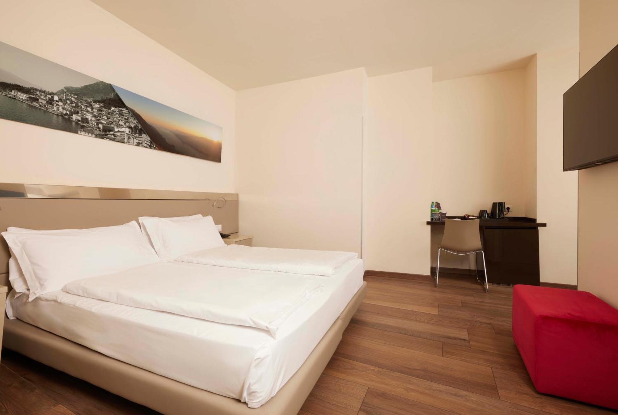 Hotel Atilius - Adults Only Limone sul Garda Oda fotoğraf