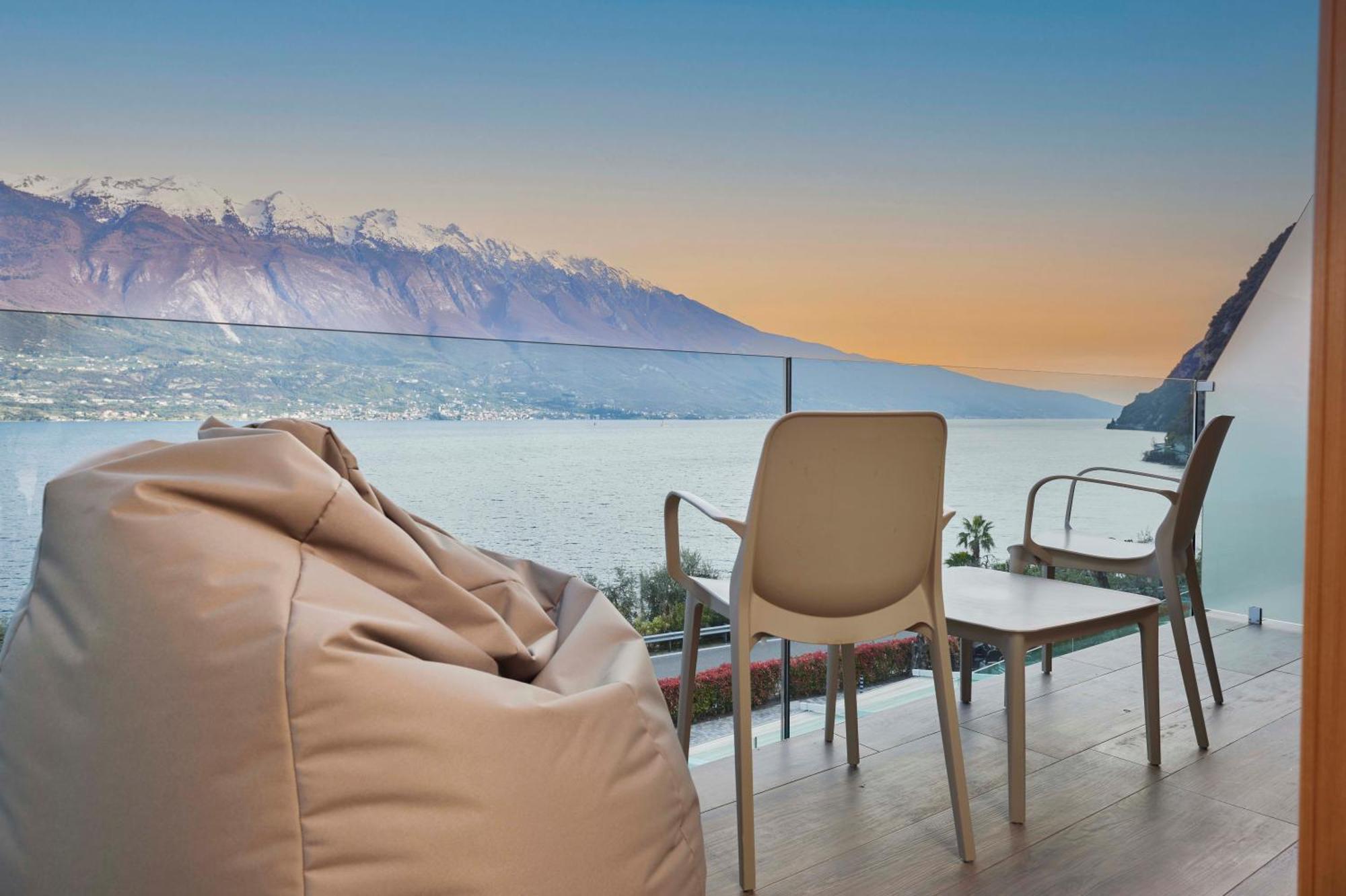 Hotel Atilius - Adults Only Limone sul Garda Oda fotoğraf