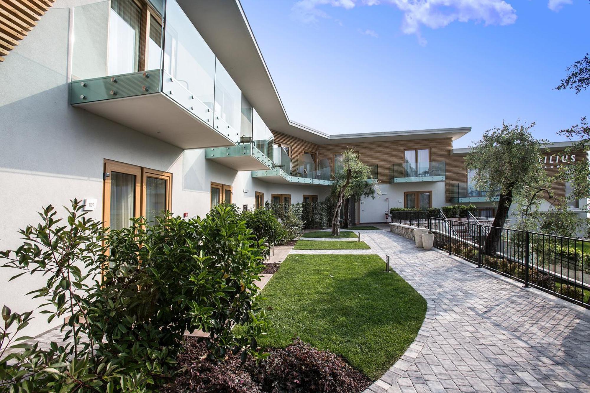 Hotel Atilius - Adults Only Limone sul Garda Dış mekan fotoğraf