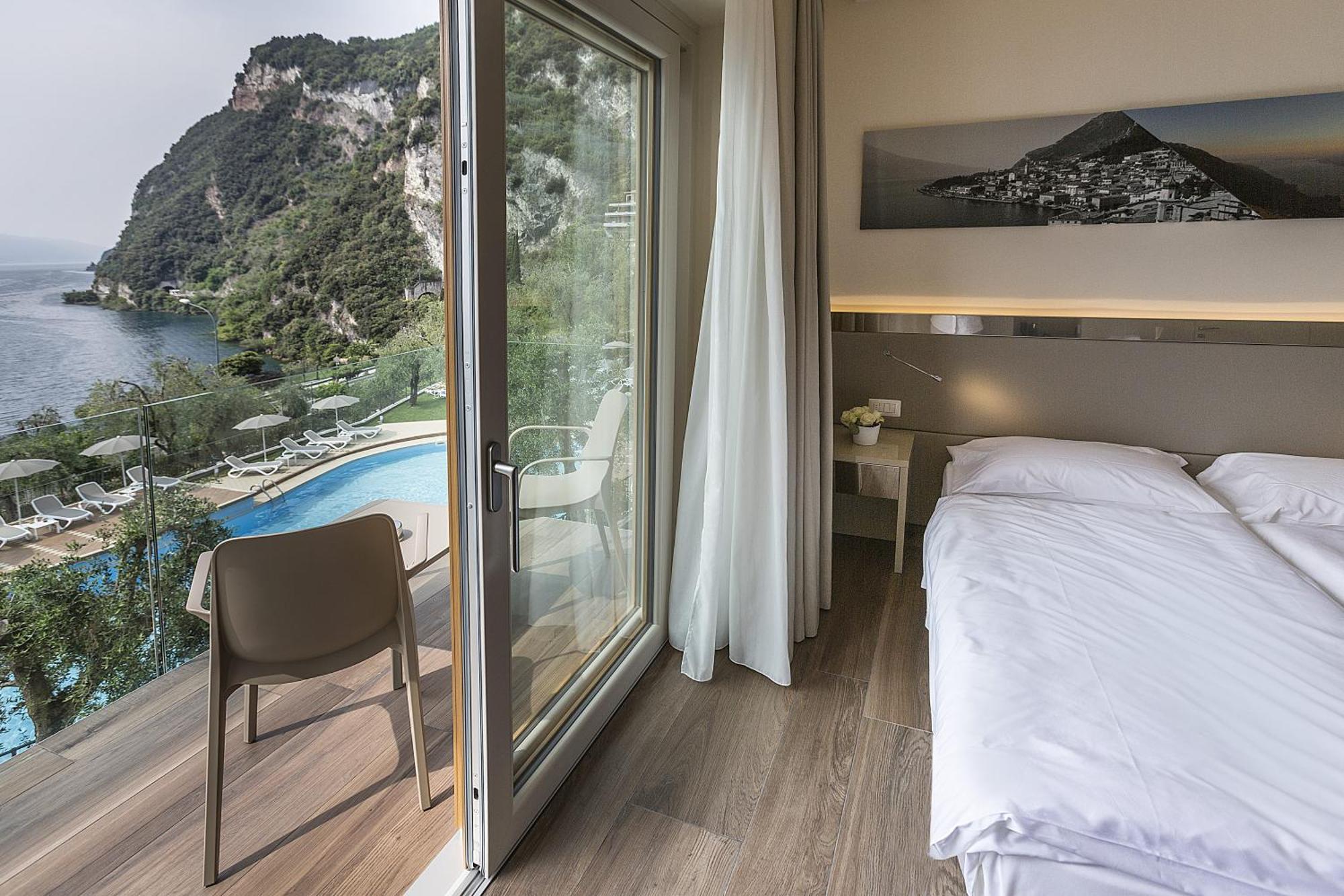 Hotel Atilius - Adults Only Limone sul Garda Oda fotoğraf