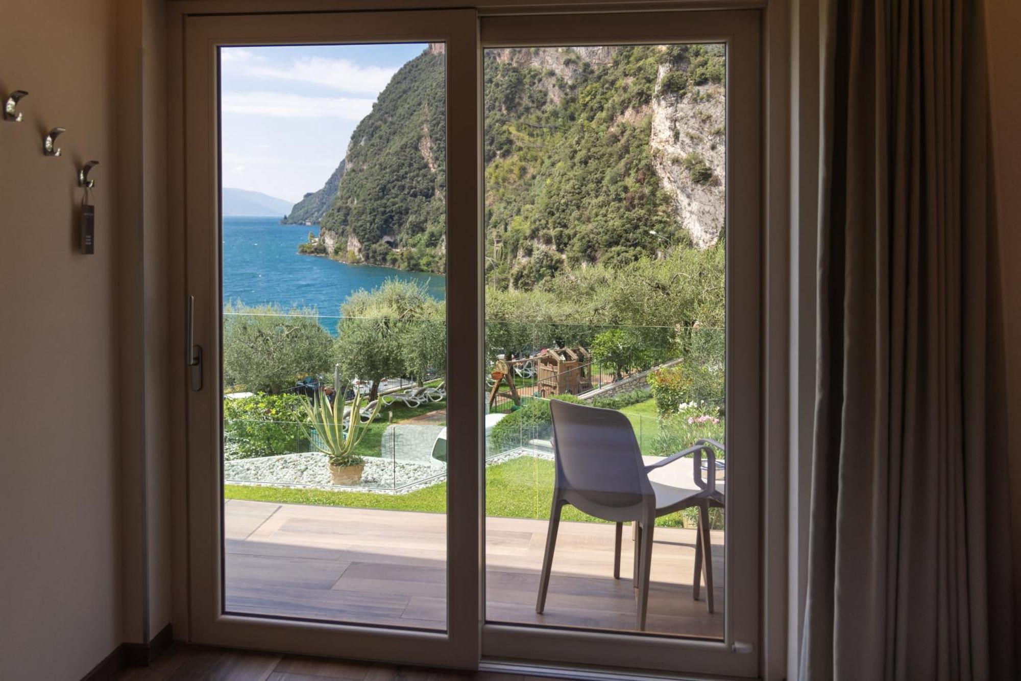 Hotel Atilius - Adults Only Limone sul Garda Oda fotoğraf