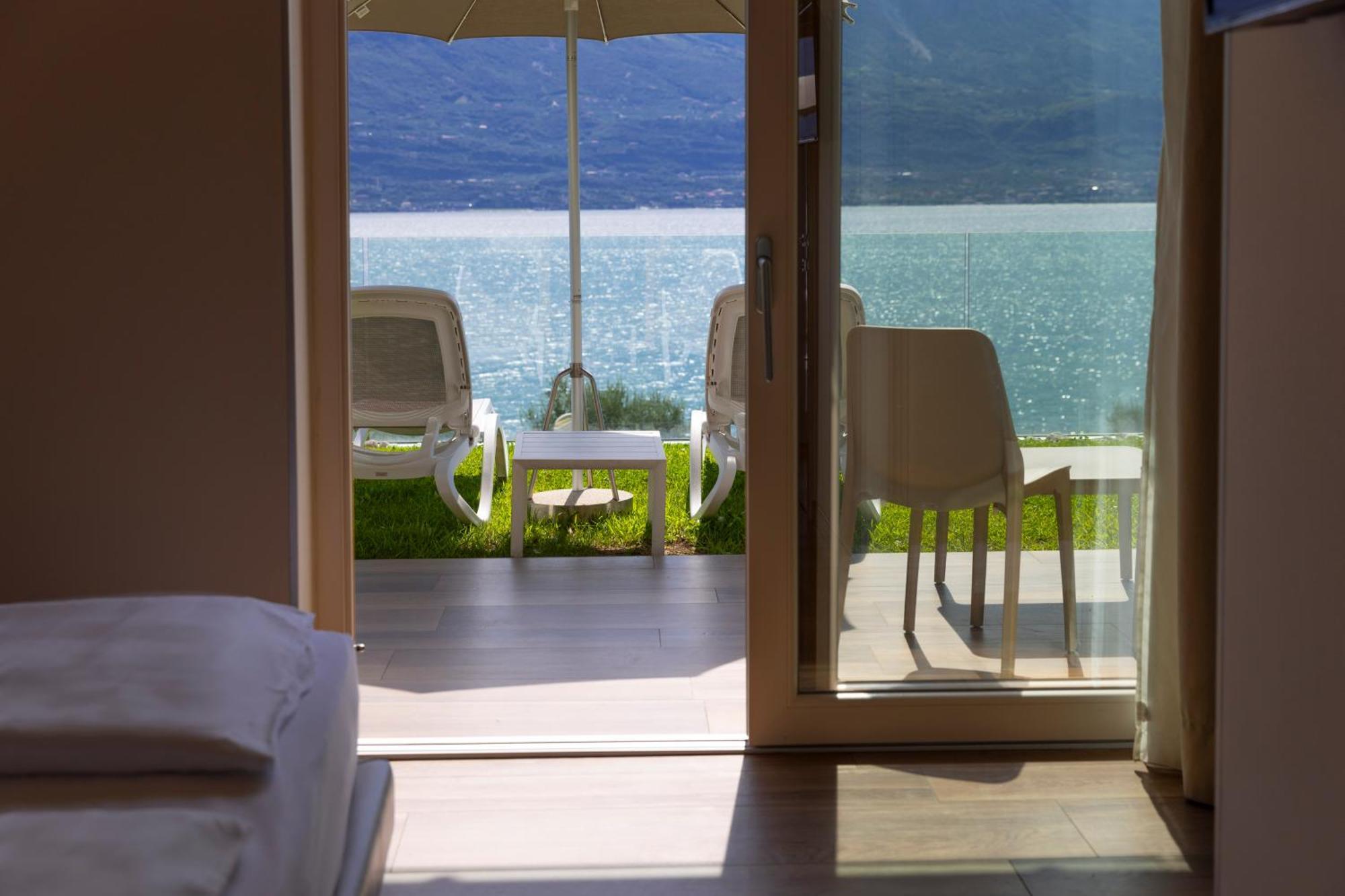 Hotel Atilius - Adults Only Limone sul Garda Oda fotoğraf